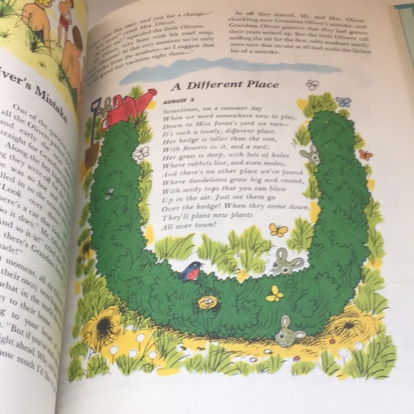 Richard Scarry 365 Stories Hardcover Vintage 80's - Picture 6 of 13